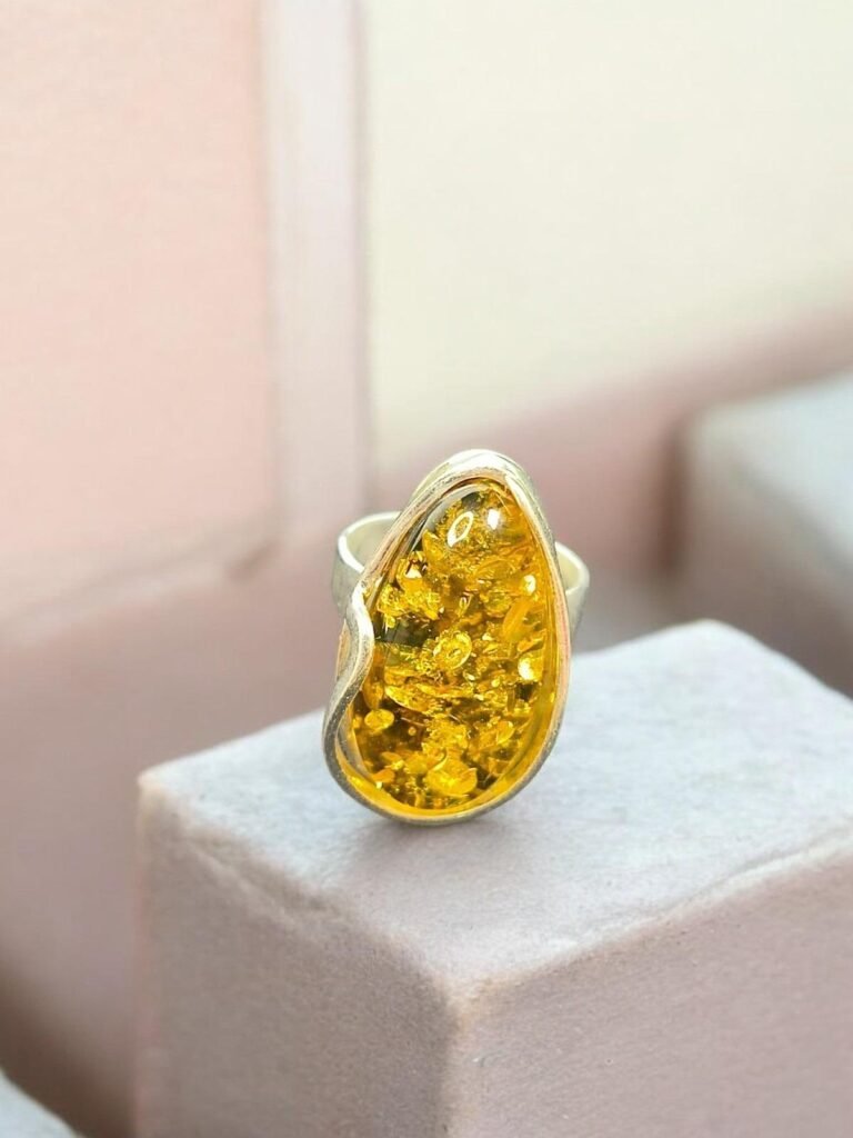 Vintage Amber Modern Silver Ring